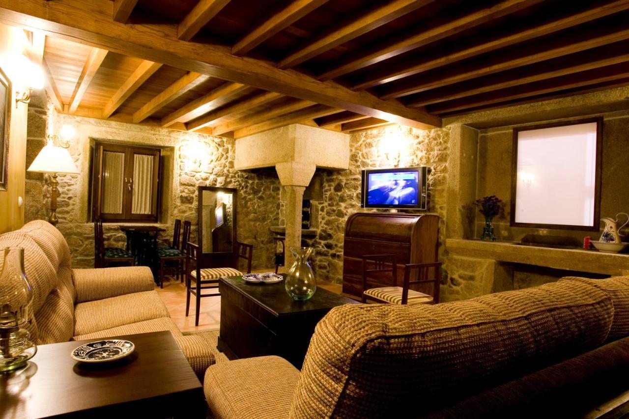 Fogar Do Selmo Guest House Rois ภายนอก รูปภาพ